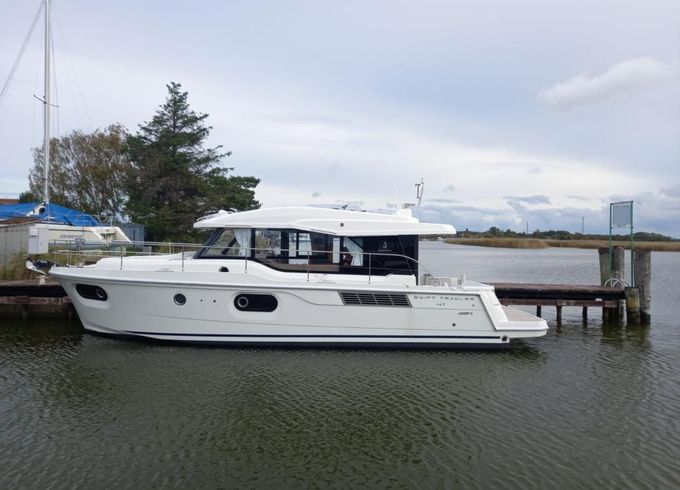 Swift Trawler 41 Sedan