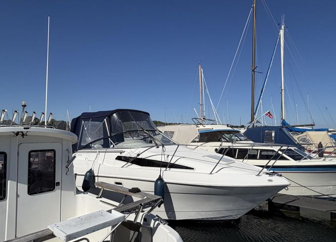 Bayliner 2355