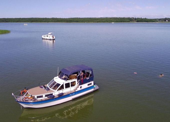 Broom 37