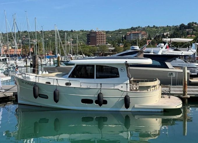 Sasga Yachts Menorquin 35