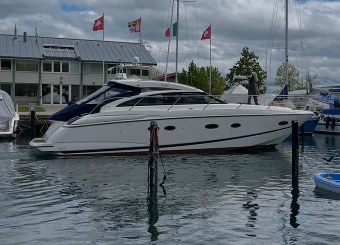 Princess V 42 Hartop