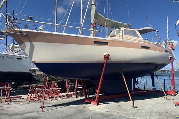Oyster Marine 35 Extended