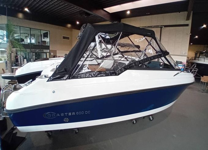 Coaster 600 DC - 100 Hk Yamaha