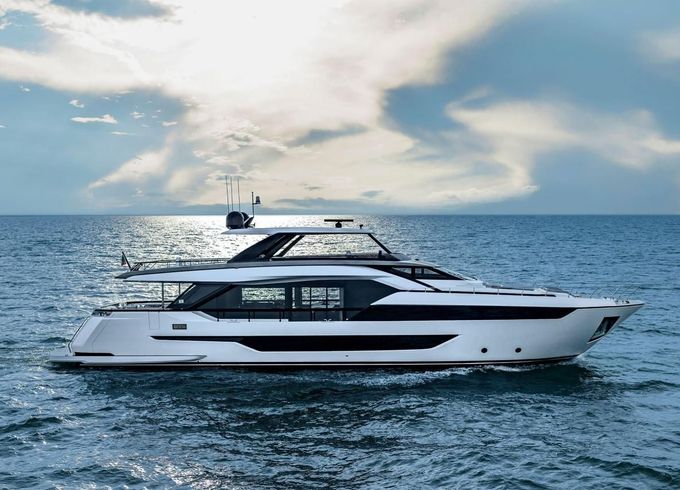 Ferretti 940