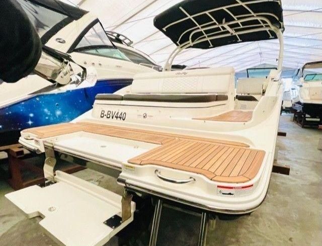 Sea Ray 210 SPX
