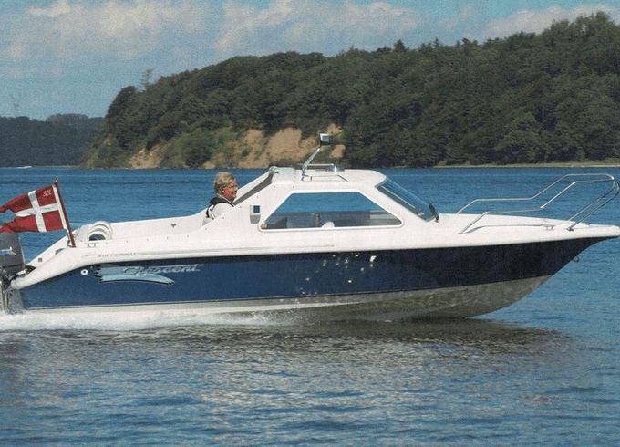 Crescent Corona 610