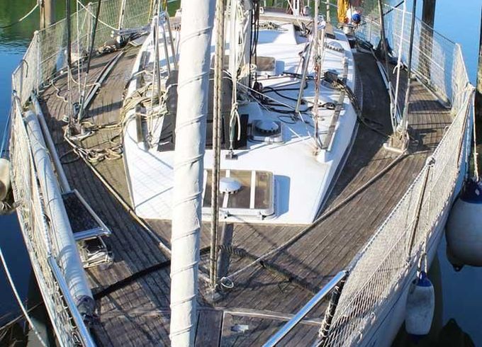 Beneteau First 42