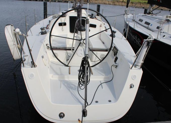 J Boats J109