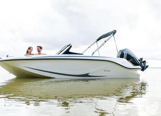 Quicksilver 525 AXESS / Mercury 100 prêt à naviguer