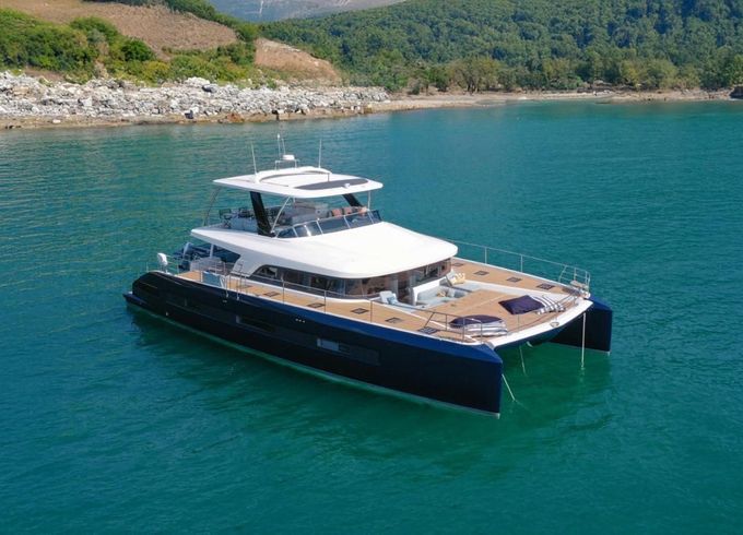 Lagoon Sixty 7
