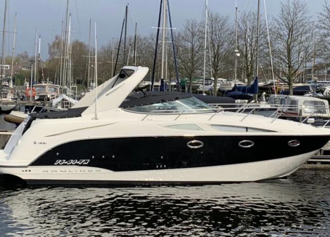 Bayliner 320 Cruiser