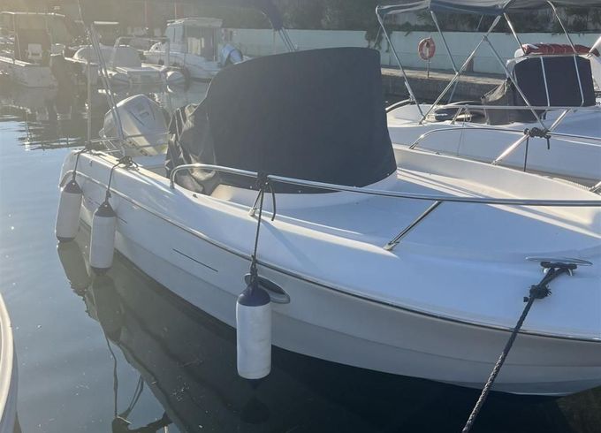 Sessa Key Largo 22'