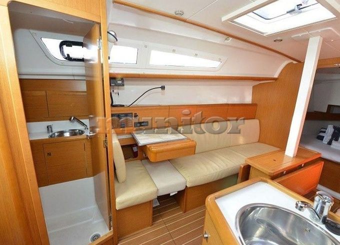 Jeanneau 33i