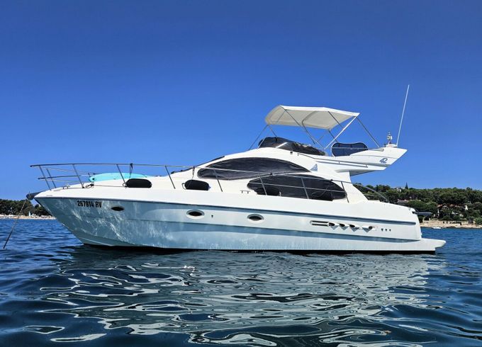 Motorboat Azimut 42 Fly 600hp