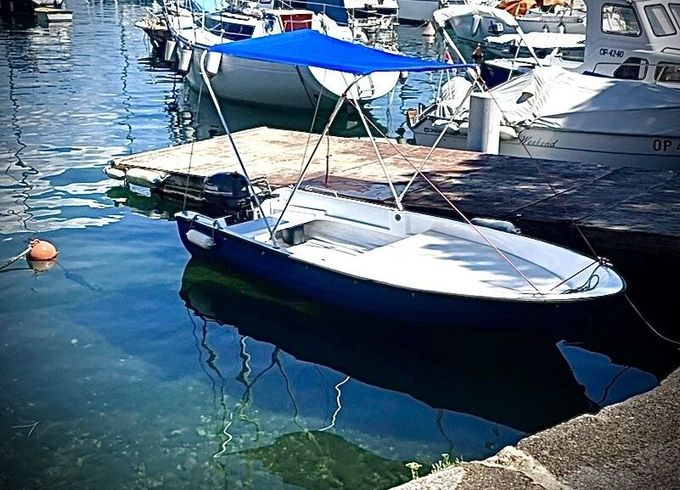 Boat without licence  Elan 401 4hp