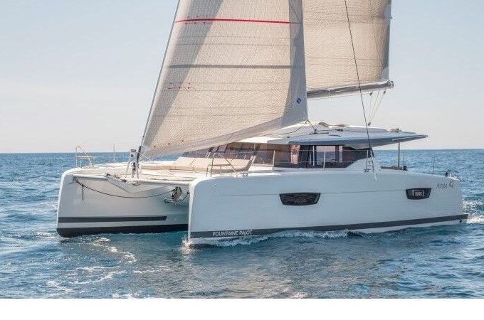 Catamaran Fountaine Pajot Astréa 42 12.58m