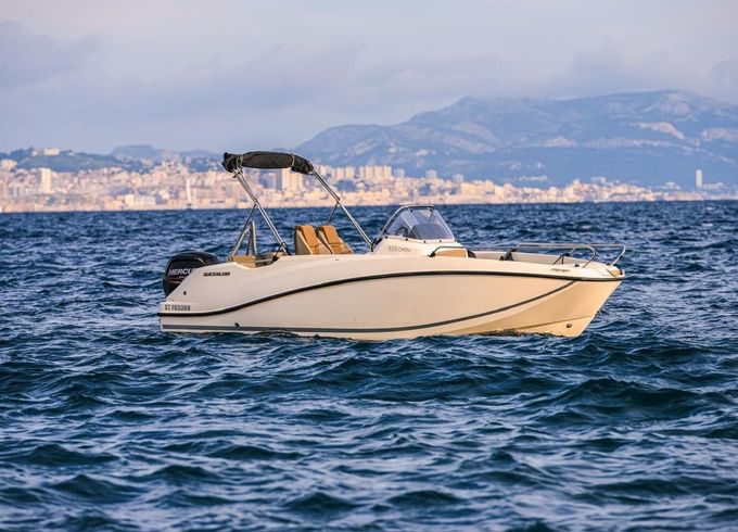 Motorboat Quicksilver 555 100hp