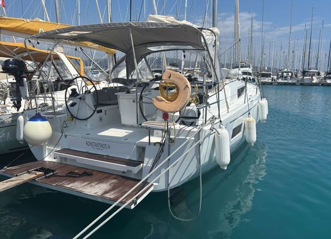 Sailboat Bénéteau Oceanis 40.1 12m