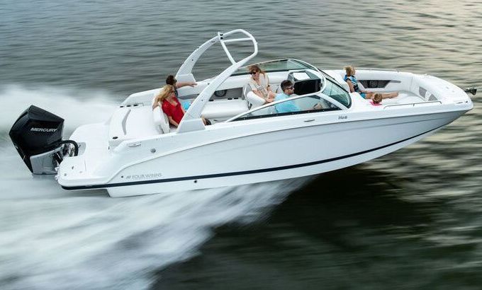 Motorboat Deckboat 8 meters Four winns HD8 OB 330hp