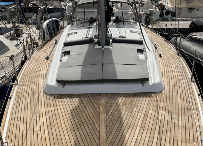 Sailboat Beneteau Oceanis 48 14.6m