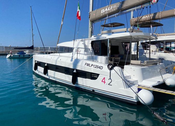 Catamaran Bali 4.2 12m