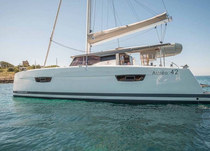 Catamaran Fountaine Pajot Fountaine Pajot Astrea 42 - 4 + 2 cab. 12m