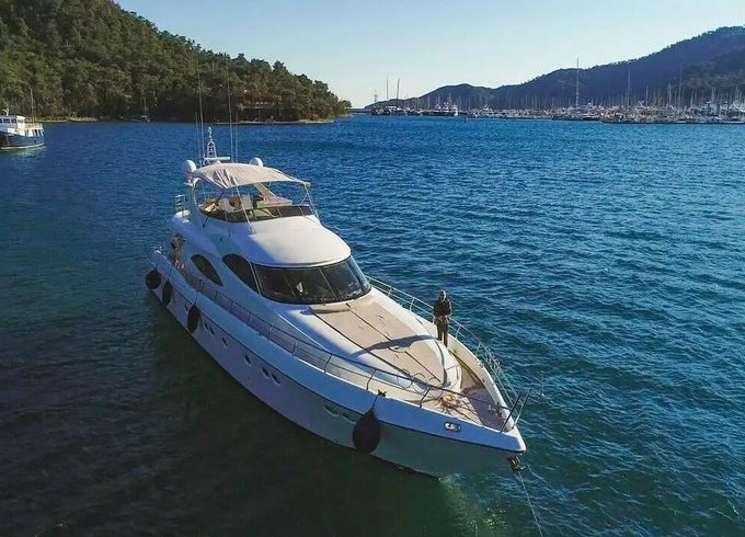 Motor yacht Custom Custom 2433hp