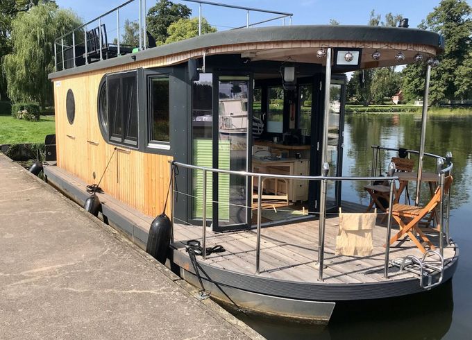 Houseboat Tukul Maxi - 11mtr. Custom Built