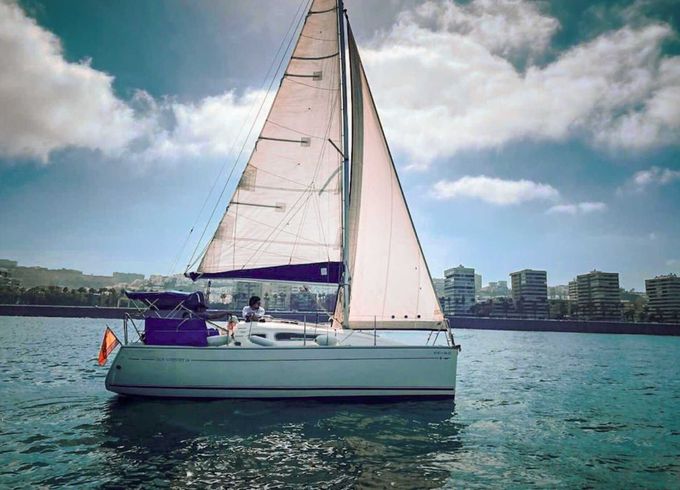 Sailboat Jeanneau Sun Odyssey 26 7.5m