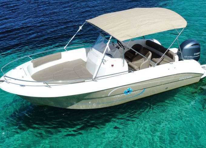 Motorboat Pacific Craft Open 625 150hp