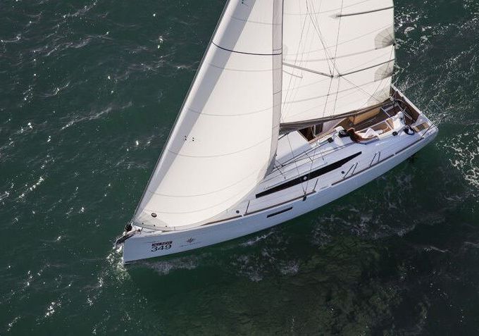 Sailboat Sun Odyssey 349 10m