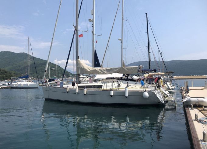 Sailboat Wauquiez Centurion 40S 12.5m