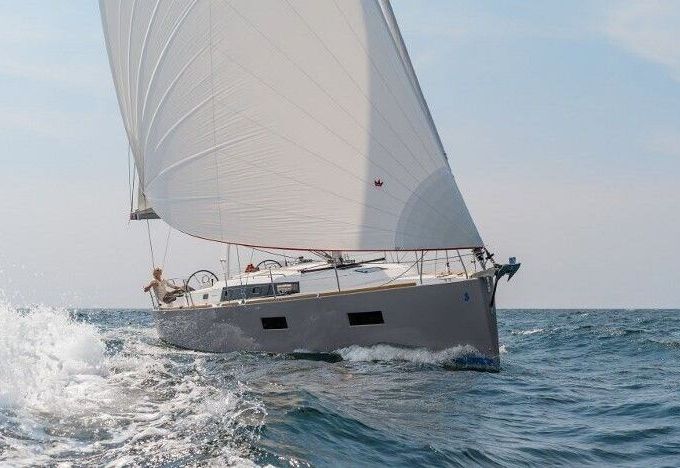 Sailboat Bénéteau Oceanis 38 - 3 cab. 11m
