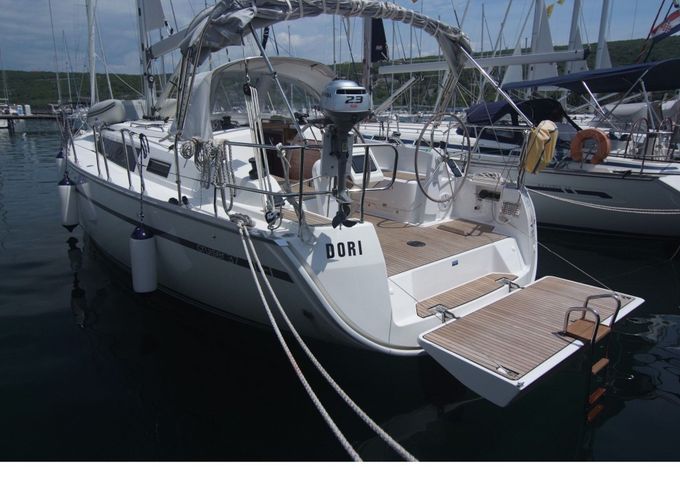 Sailboat BAVARIA 37 CRUISER 11.3m