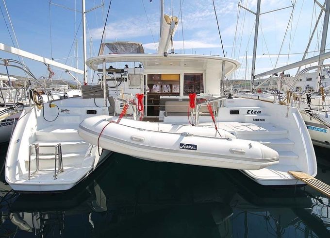 Catamaran Lagoon-Bénéteau Lagoon 400 S2 - 4 + 2 cab. 11m