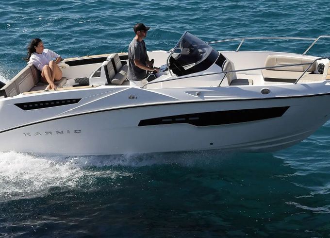 Motorboat Karnic SL 651 225hp