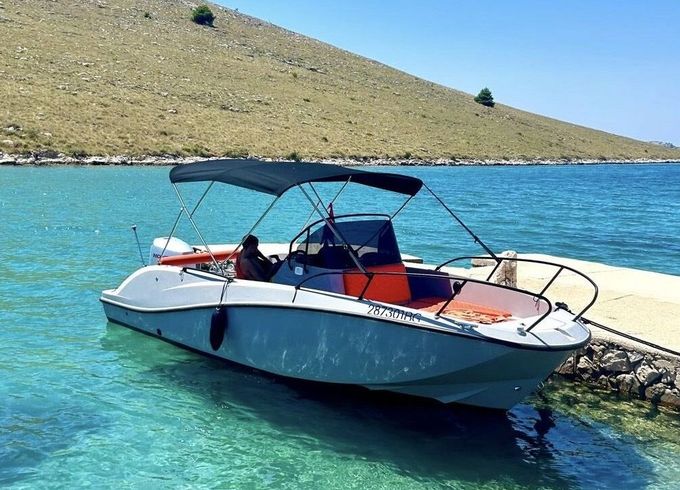 Motorboat Quicksilver Activ 675 Open LIMITED EDITION 150hp