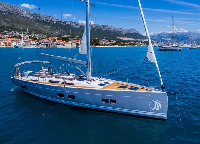 Sailboat Hanse Yachts Hanse 588 - 5 + 1 cab. 17m
