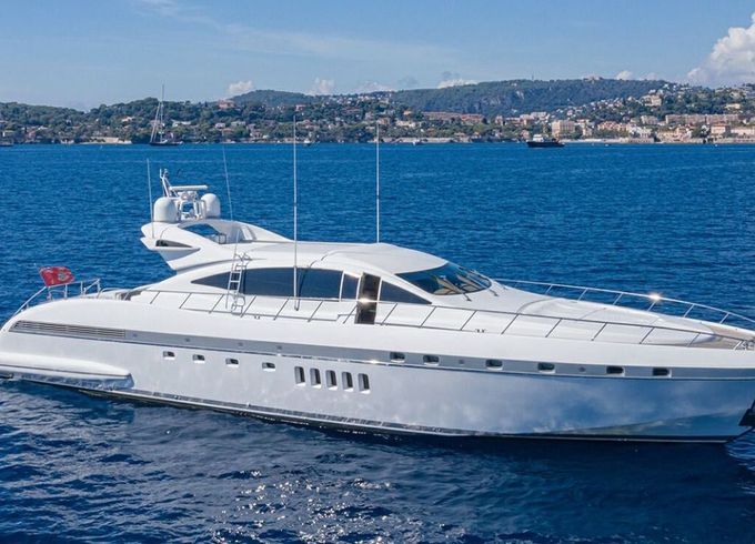 Motor yacht Mangusta 92 4000hp
