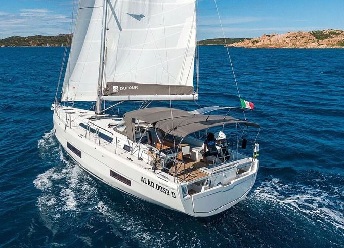 Sailboat Dufour 470 14m