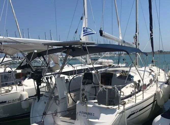 Sailboat Bavaria 37 Cruiser 11m