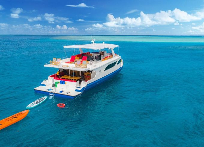 Motorboat Maldives Vessel Typ 326hp