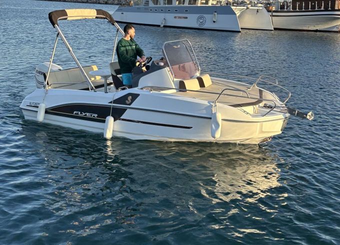 Motorboat Beneteau Flyer 550 sundeck 130hp