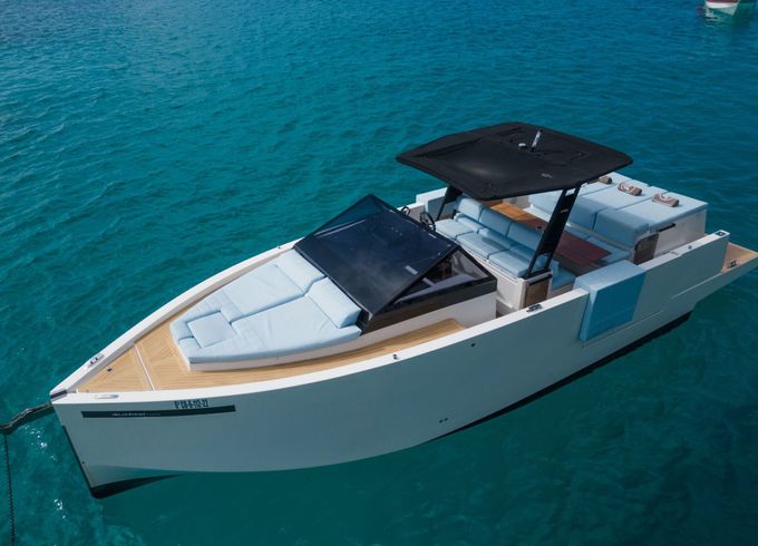 Motor yacht De Antonio D34 300hp