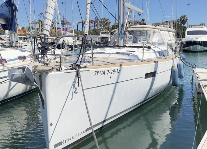 Sailboat Beneteau Oceanis 45 13.5m