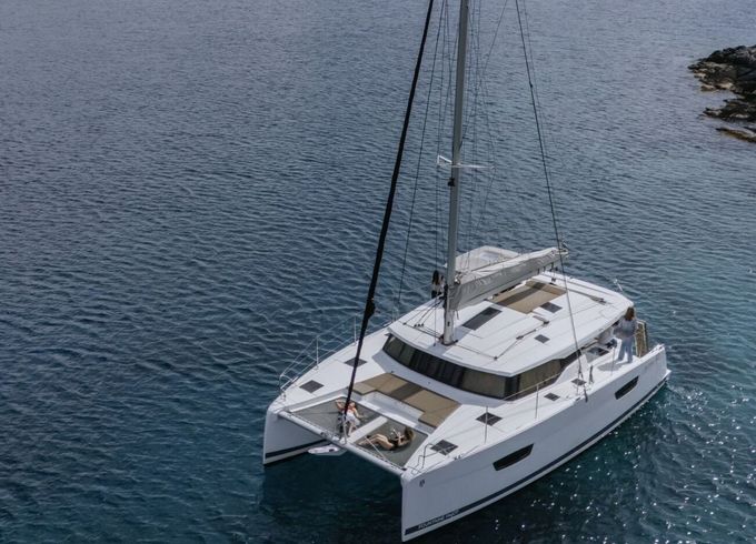 Catamaran Fountaine Pajot Astrea 42 12.58m