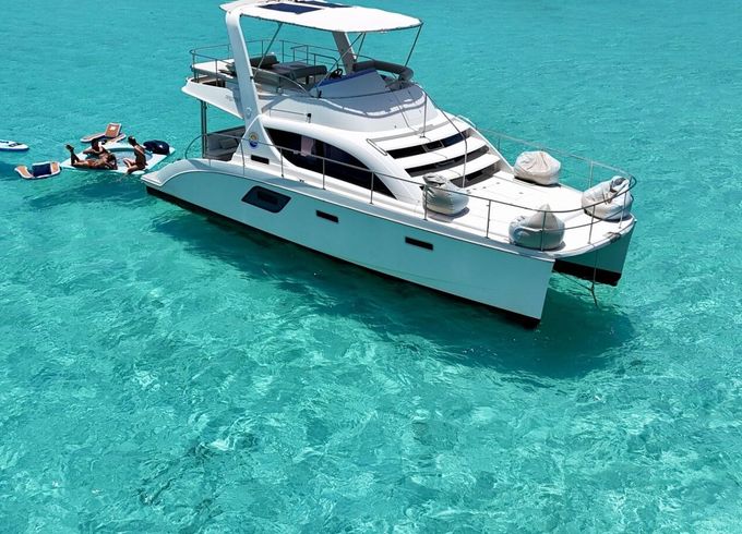 Catamaran POWERCAT AQUILA 12.19m