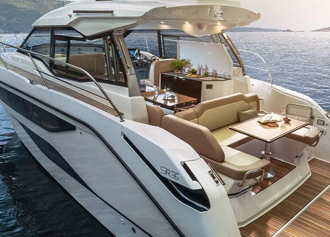 Motor yacht Bavaria Yachtbau Bavaria SR36HT 600hp