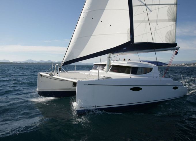 Catamaran Mahe 36 (3 cab)  11m