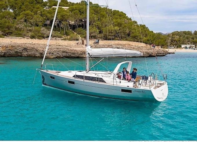 Sailboat Oceanis 41.1 12m
